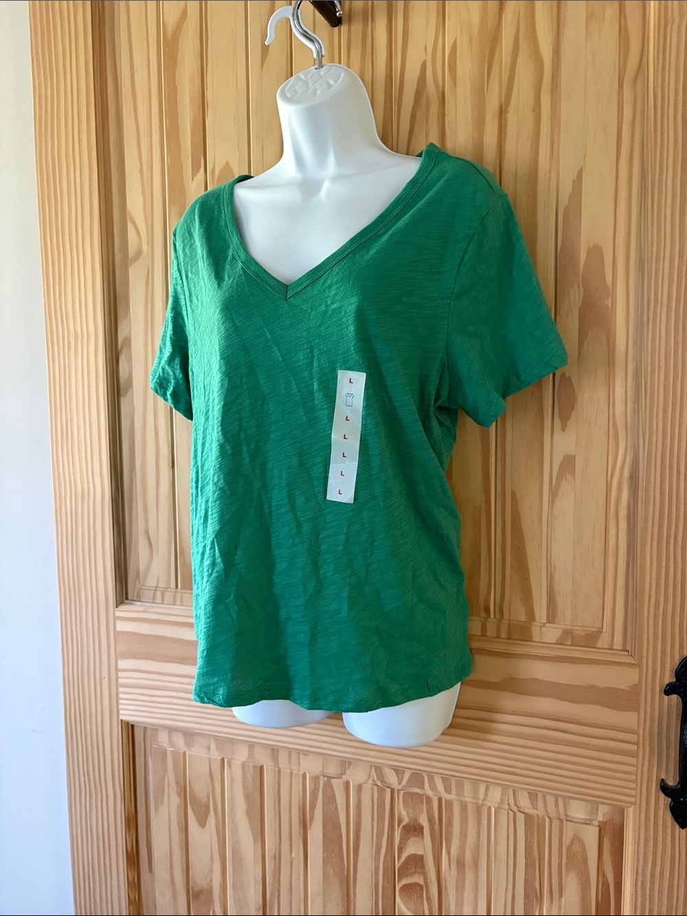 Old Navy Green V-Neck Short Sleeve Tee NWT